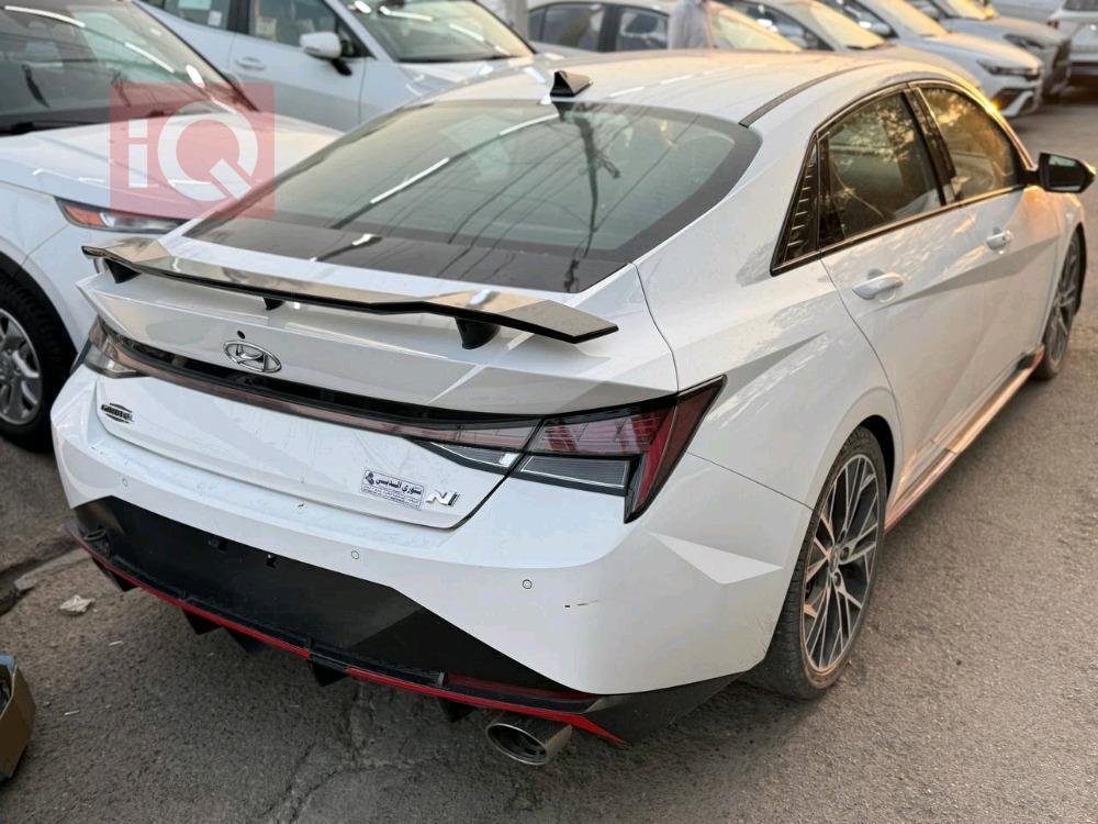 هیوندای ئەلەنترا